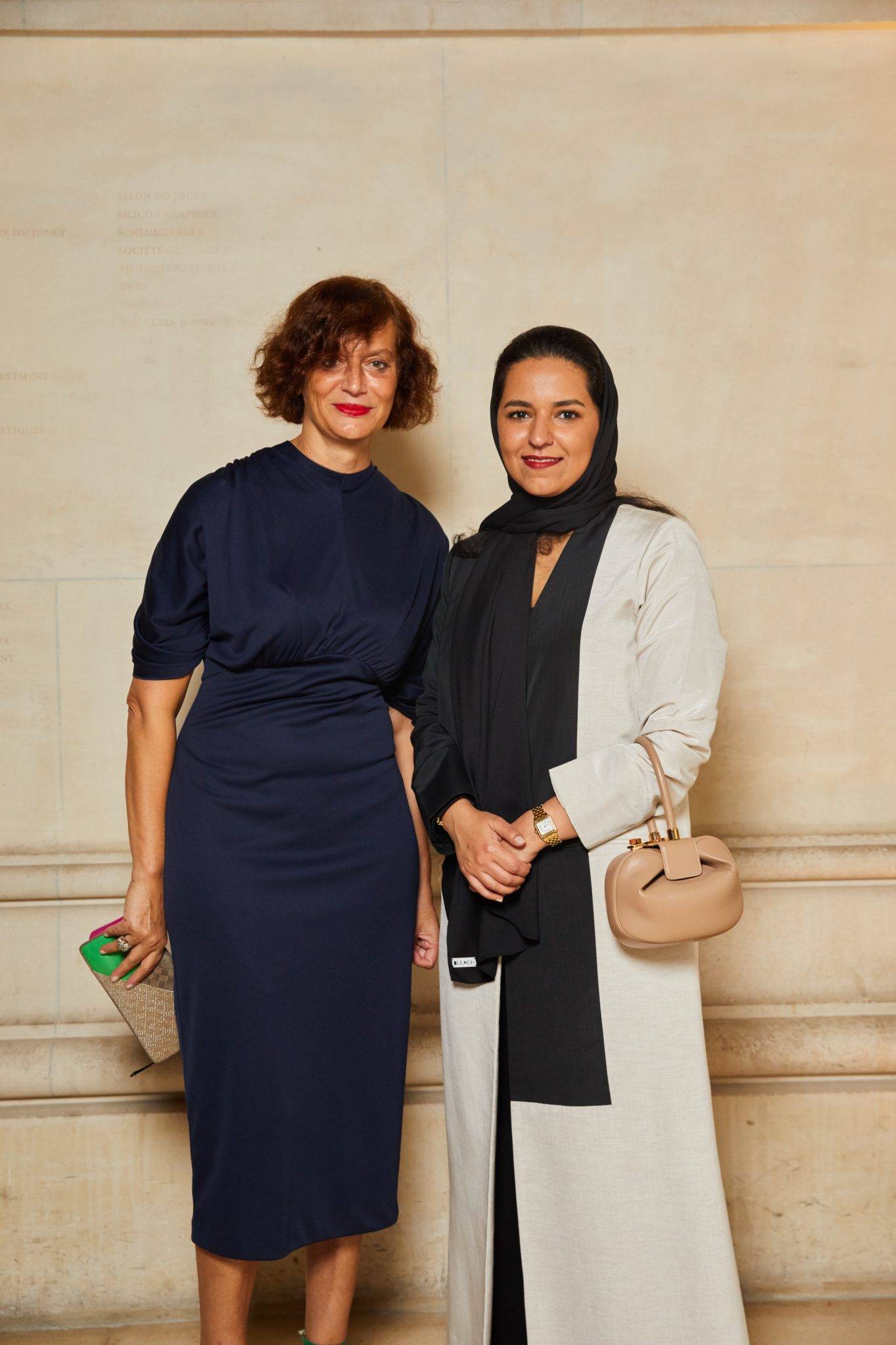  - Catherine Deneuve et Monica Bellucci à la table de Cartier au Musée des Arts Décoratifs