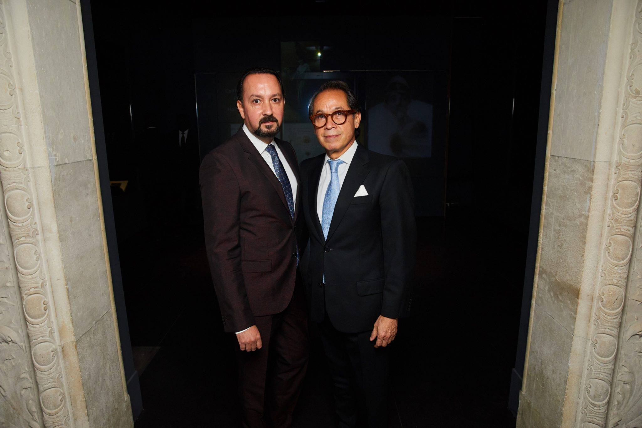  - Catherine Deneuve et Monica Bellucci à la table de Cartier au Musée des Arts Décoratifs