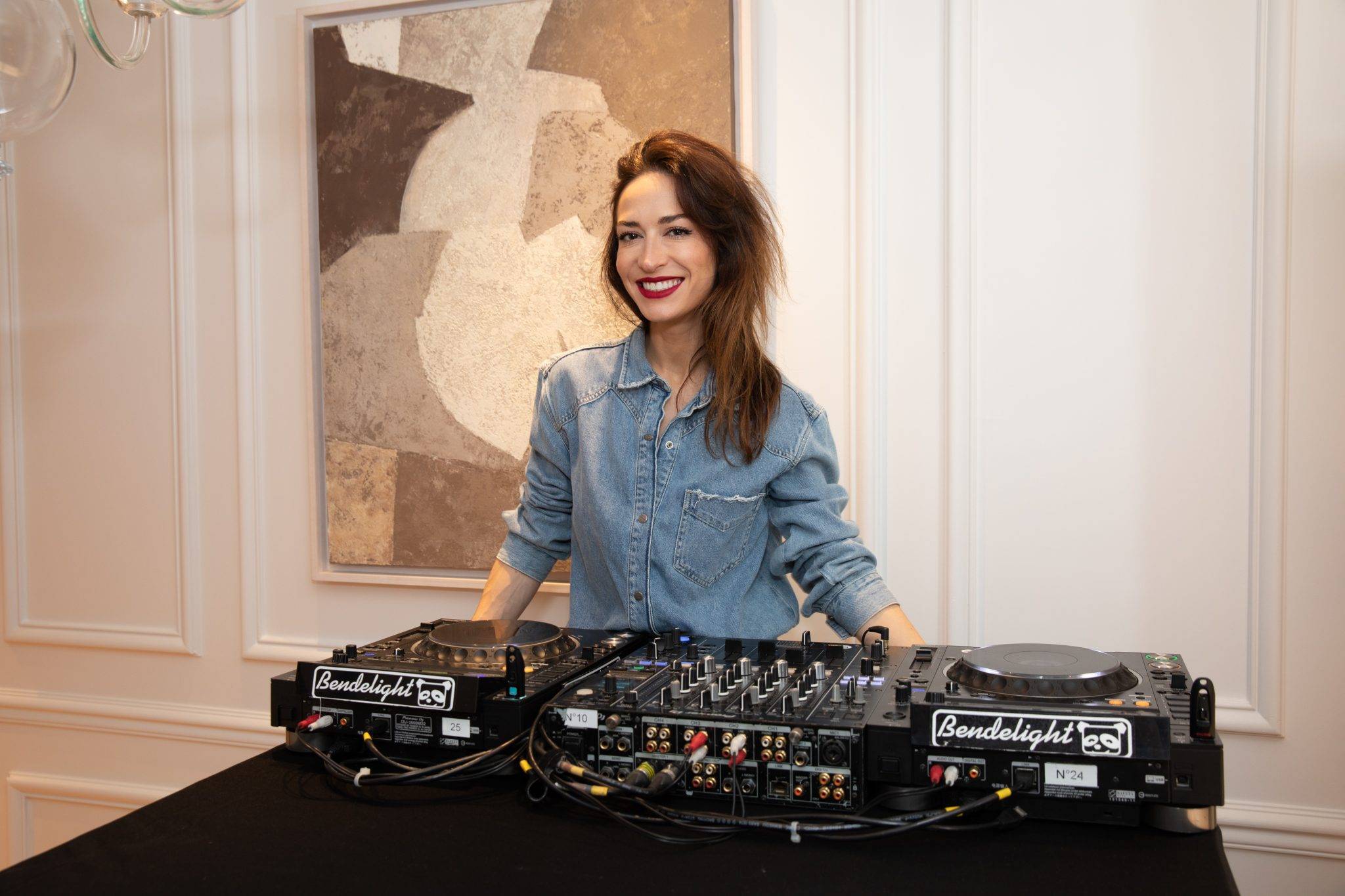  - Maya Lakis and Mélanie Huynh present their collaboration