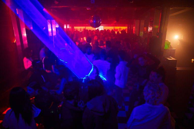 A | X Armani Exchange fête ses 30 ans avec NTS