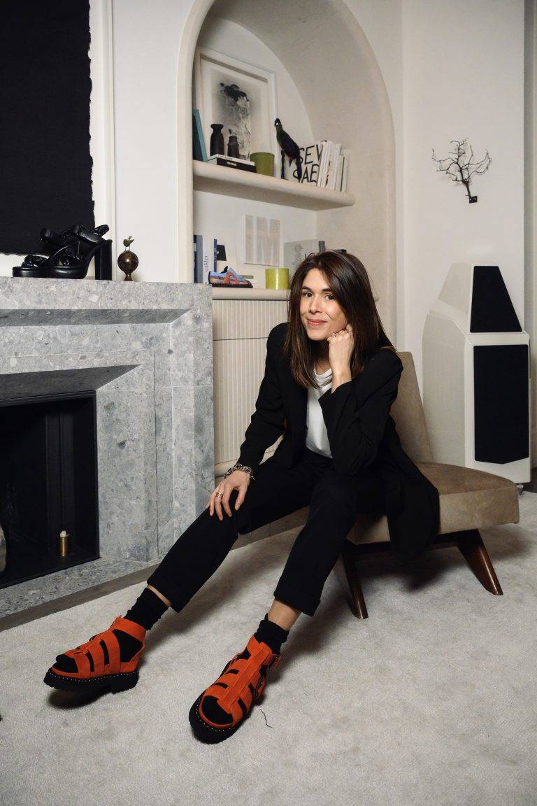  - À la table de Marie Laffont, les souliers sans compromis