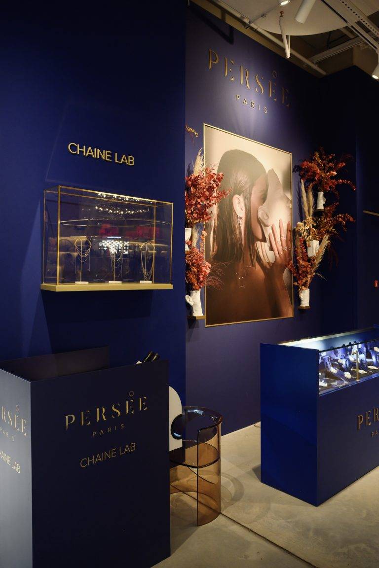 Avec son Chaîne Lab, Persée célèbre les liens indestructibles
