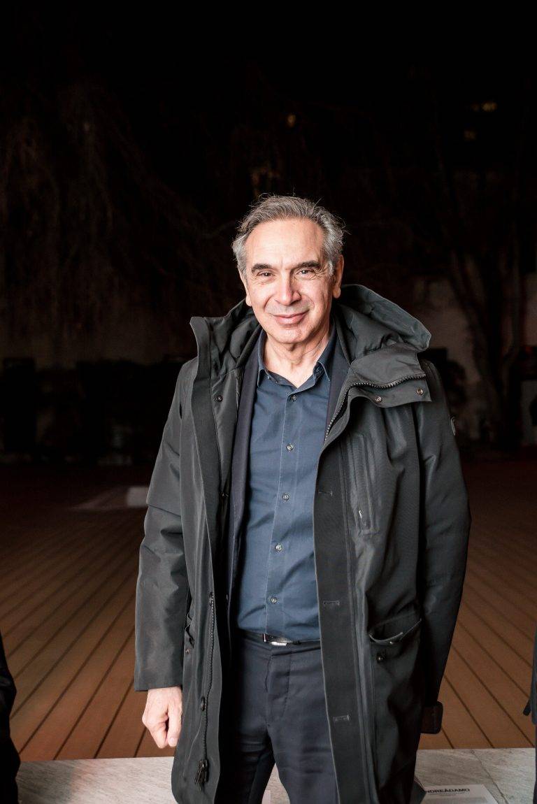  - À Milan, Vittoria Ceretti et Tess McMillan défilent pour ANDREĀDAMO