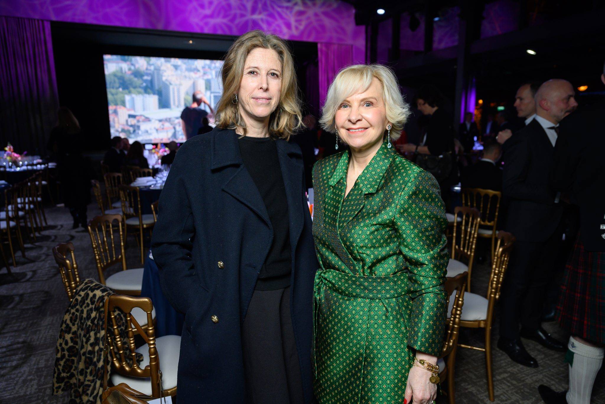  - LINK organizes 11th dinner to profit the Aides organization