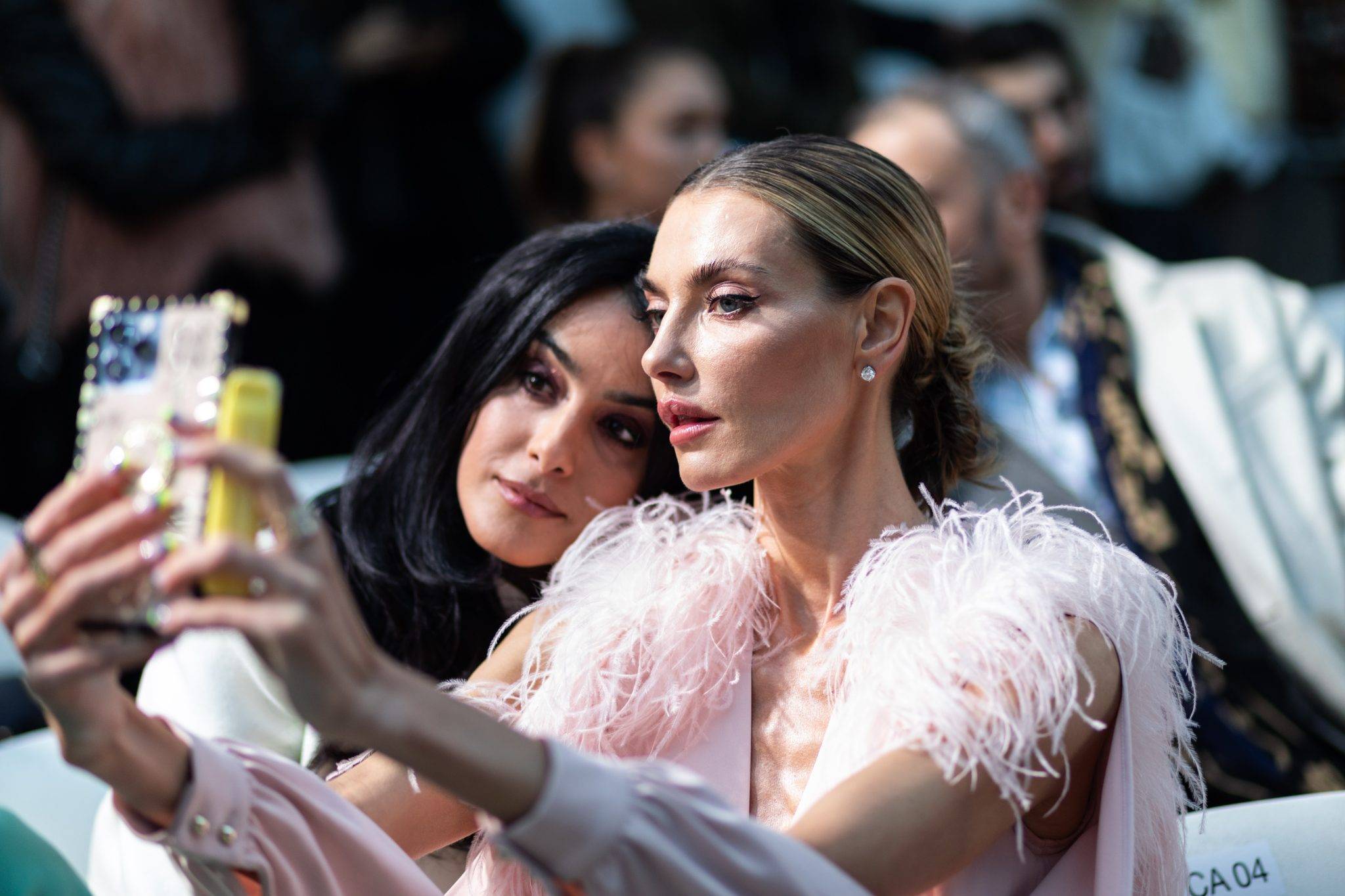  - Coco Rocha et Toni Garrn au premier rang chez Elie Saab automne-hiver 2022