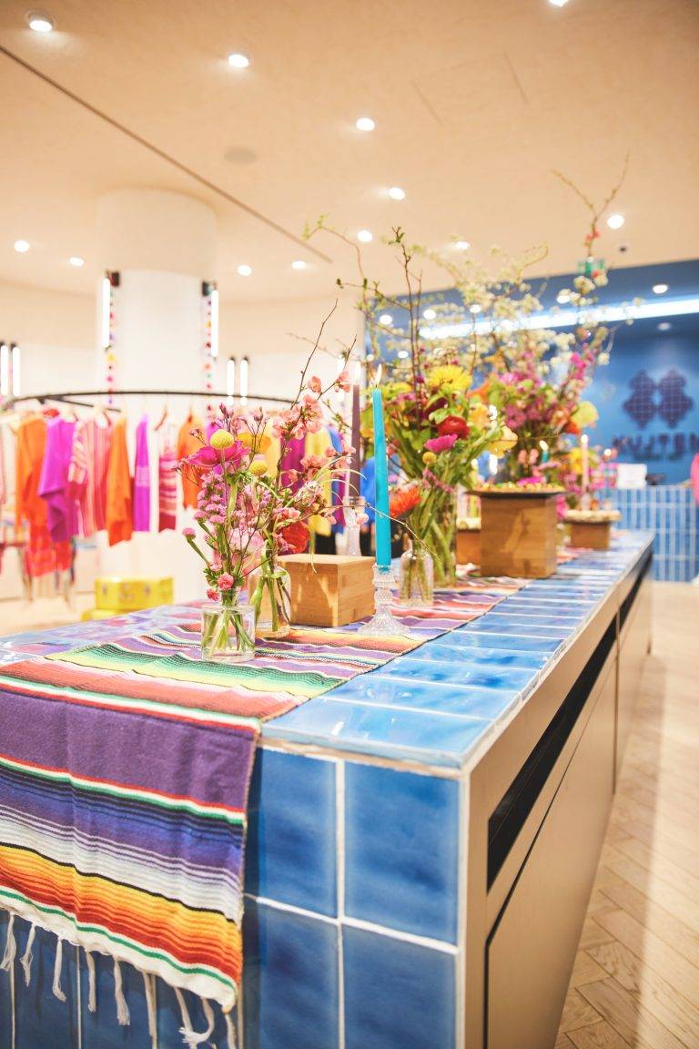 Kujten célèbre le printemps dans sa boutique parisienne