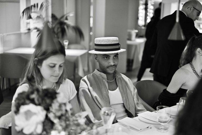  - Ulysse Josselin invite ses amis à dîner à l’Armani Ristorante