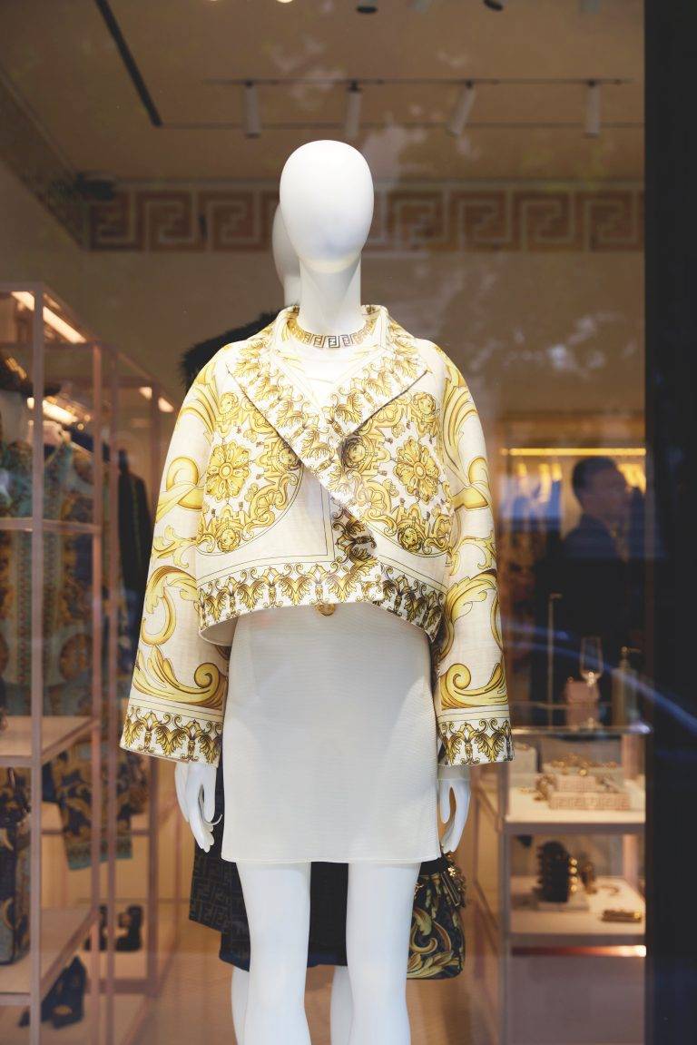 FENDACE sparks up the Avenue Montaigne in Paris