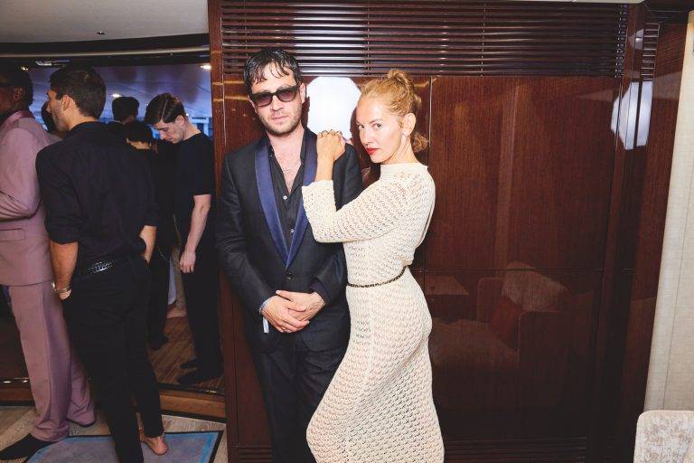  - Ellen von Unwerth avec L’Officiel Riviera et AERO conjuguent air et mer