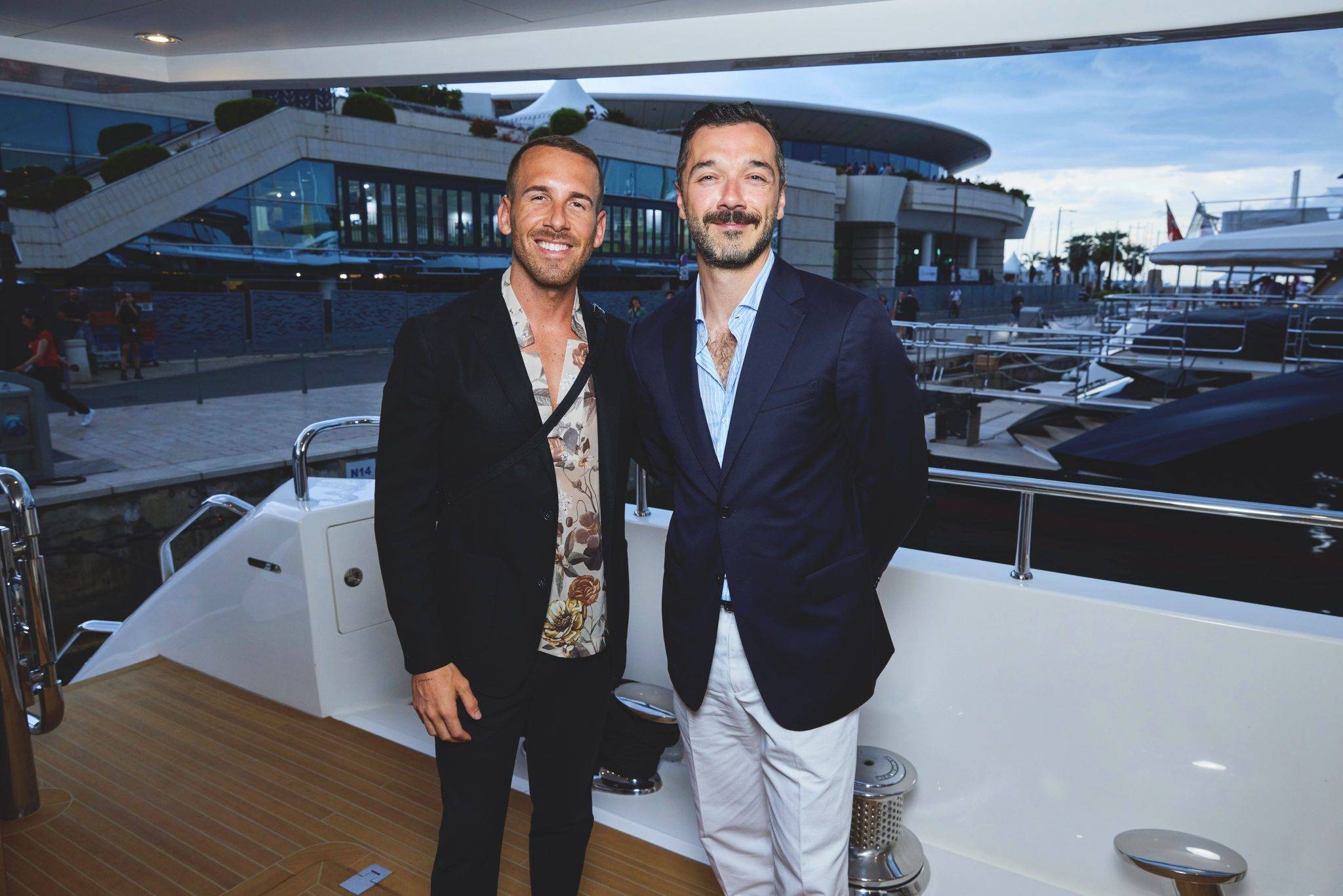  - Ellen von Unwerth avec L’Officiel Riviera et AERO conjuguent air et mer