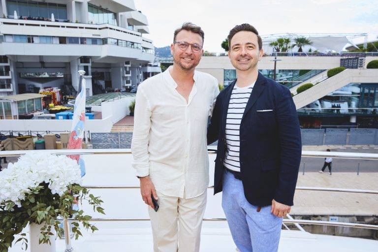  - Ellen von Unwerth avec L’Officiel Riviera et AERO conjuguent air et mer