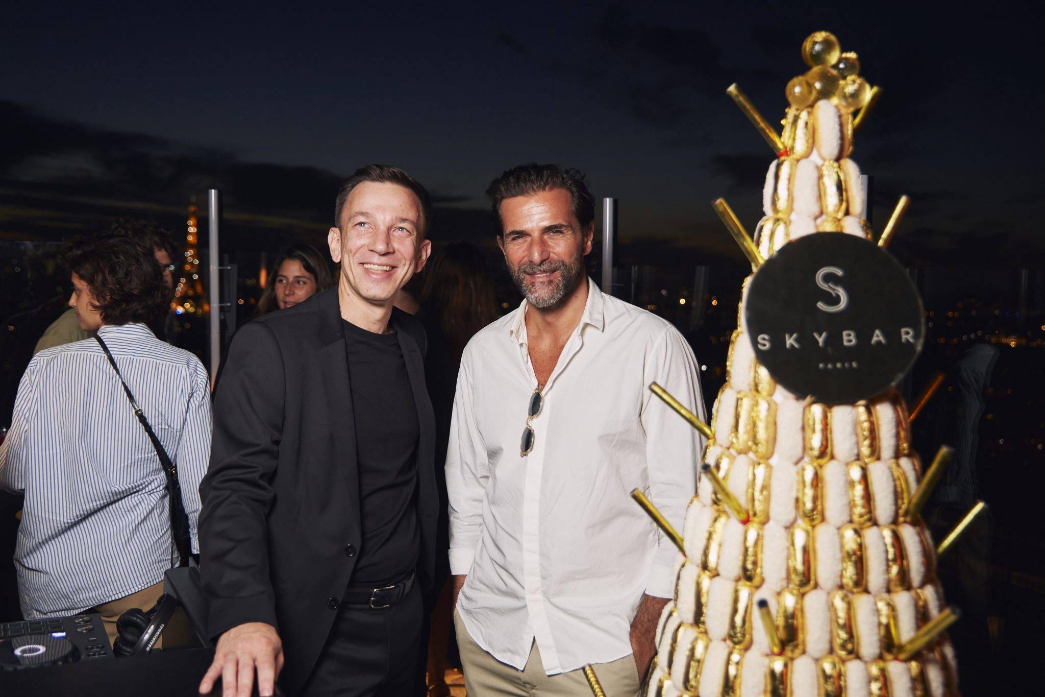  - Skybar Paris : le plus haut bar à ciel ouvre ses portes à Montparnasse