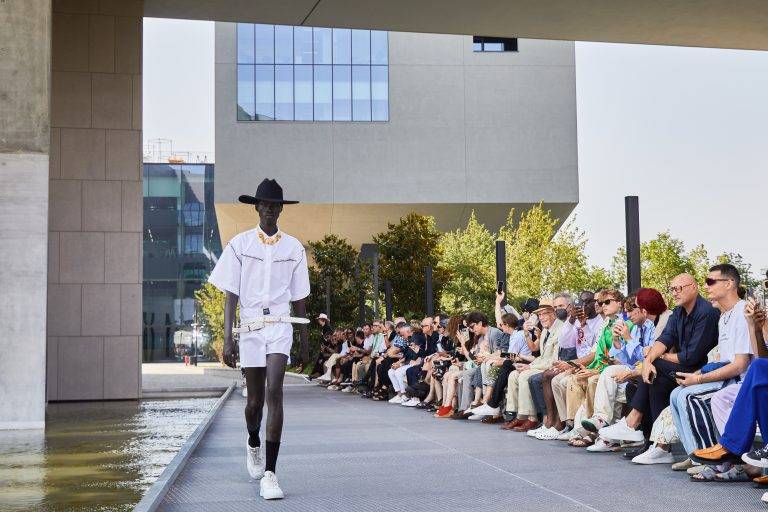 MSGM Spring-Summer 2023: the possibility of an (imaginary) island