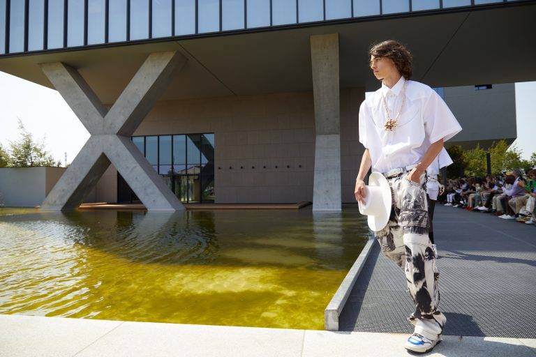 MSGM Spring-Summer 2023: the possibility of an (imaginary) island