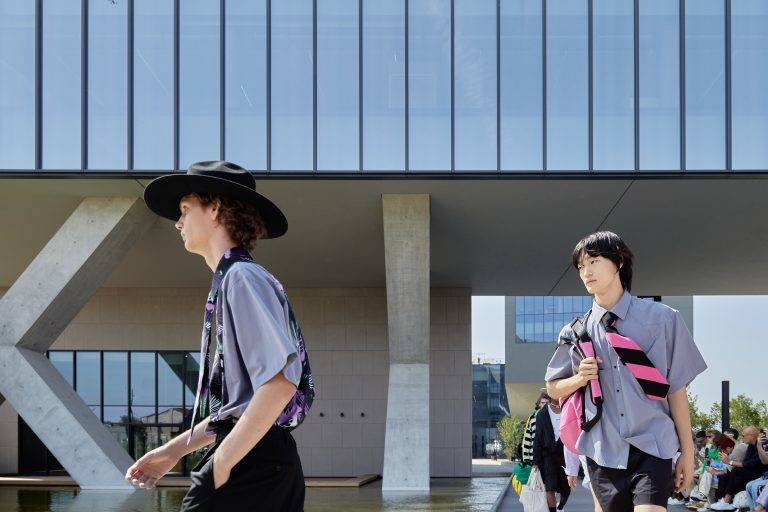 MSGM Spring-Summer 2023: the possibility of an (imaginary) island