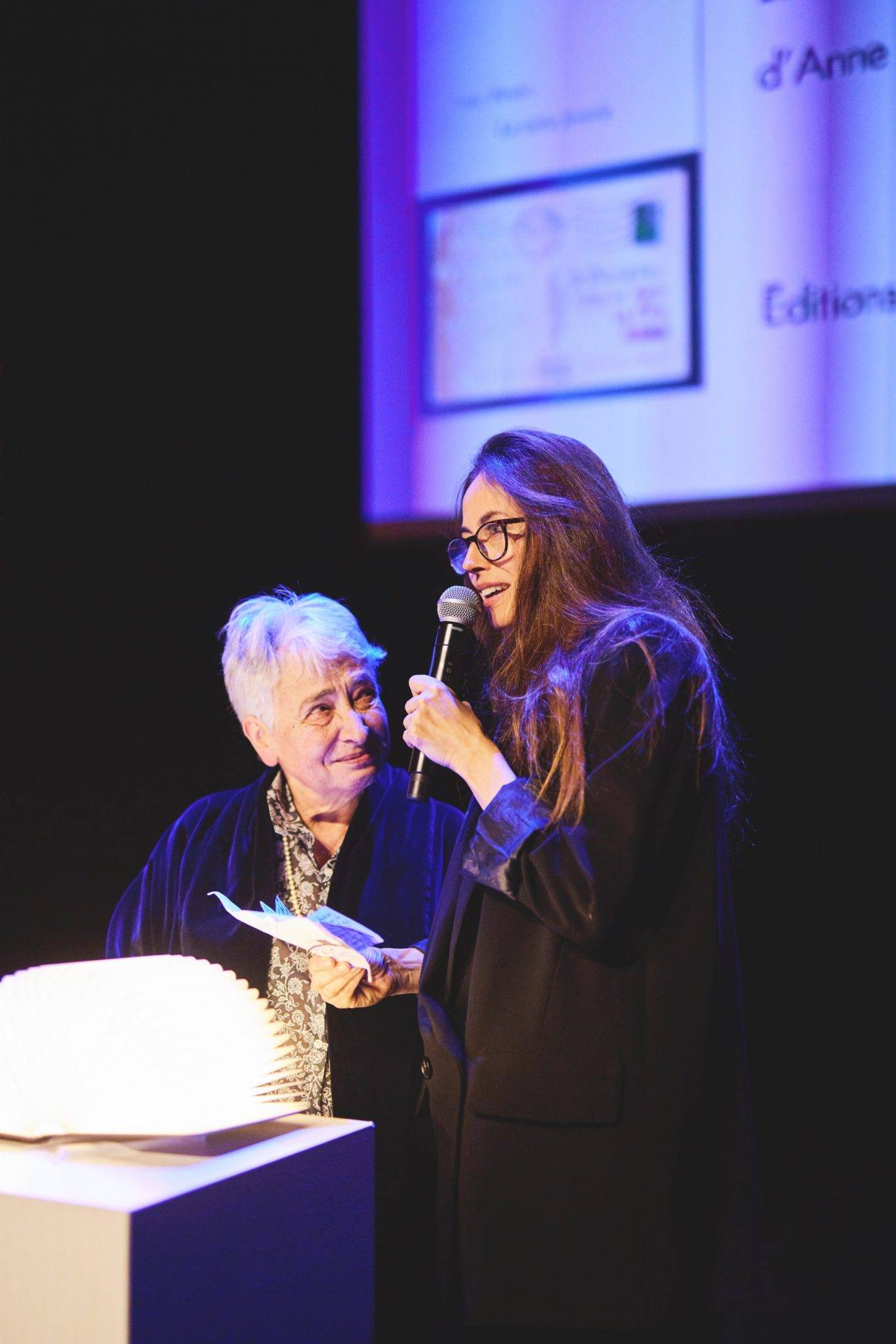  - Festival of Literature: ELLE readers reward their must reads