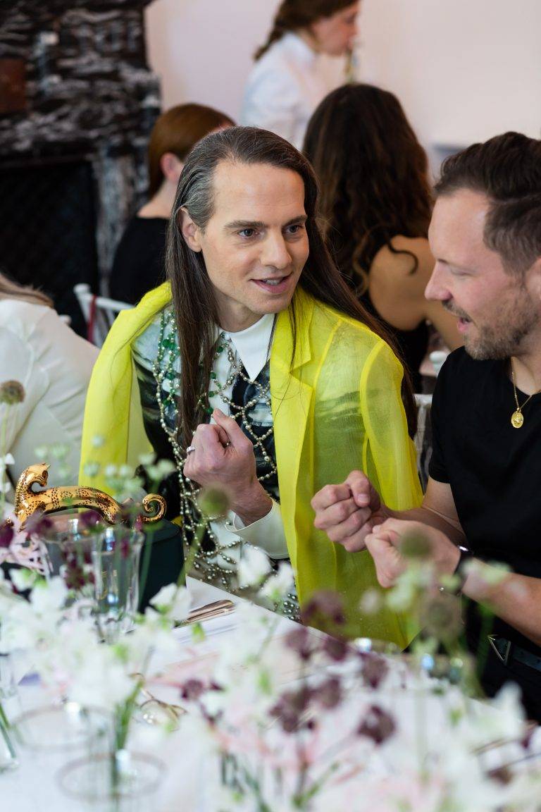  - « Behind the Seams » : Alex Fury expose pour la première fois sa collection mode chez Re-See