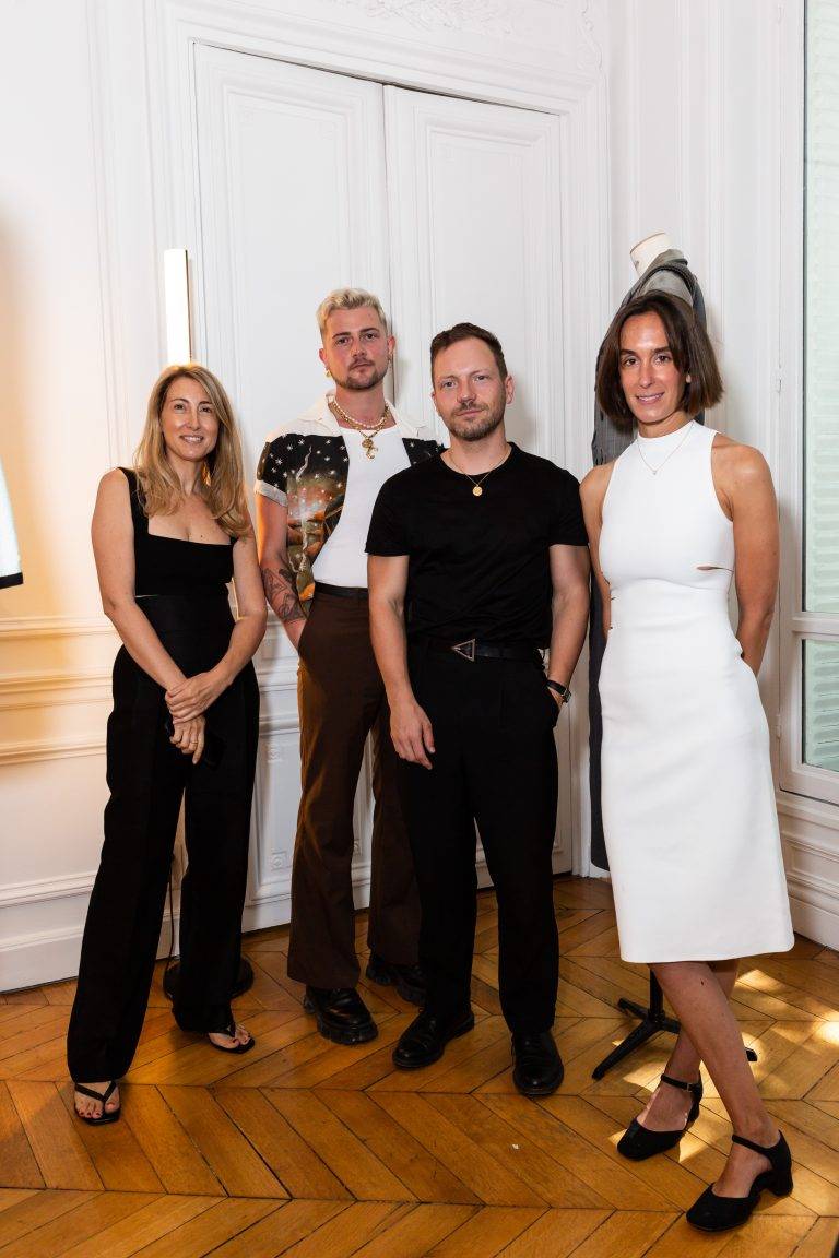  - « Behind the Seams » : Alex Fury expose pour la première fois sa collection mode chez Re-See