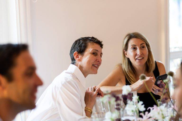  - « Behind the Seams » : Alex Fury expose pour la première fois sa collection mode chez Re-See