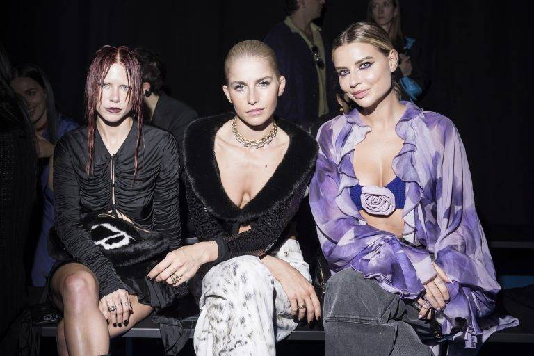  - Le sirene gotiche sfilano da Blumarine