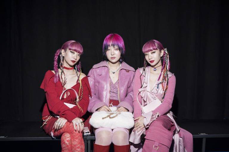  - Le sirene gotiche sfilano da Blumarine