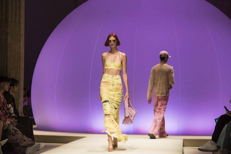 Gli alieni sexy di GCDS atterrano su Milano per la SS 23