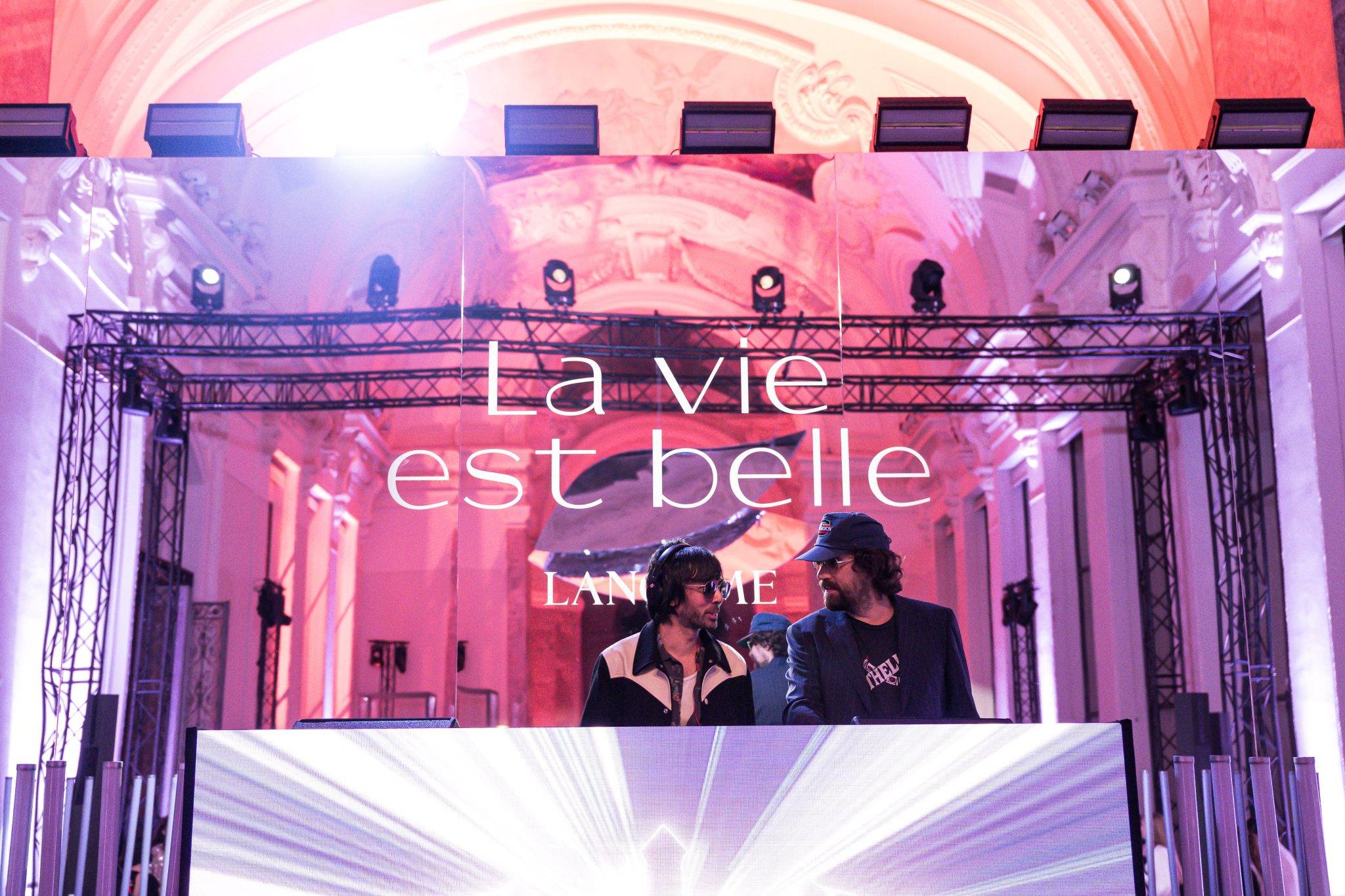  - La Nuit est Belle With Lancôme