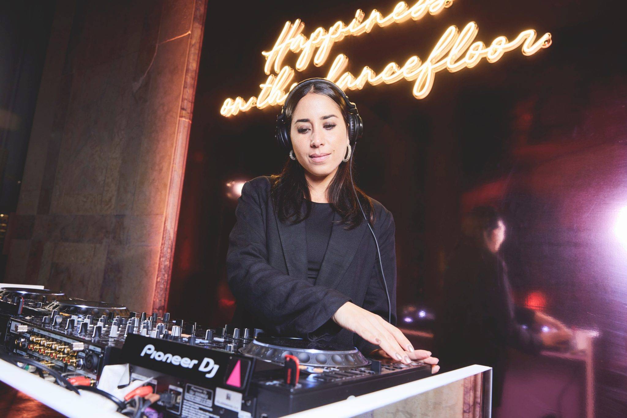  - La Nuit est Belle With Lancôme