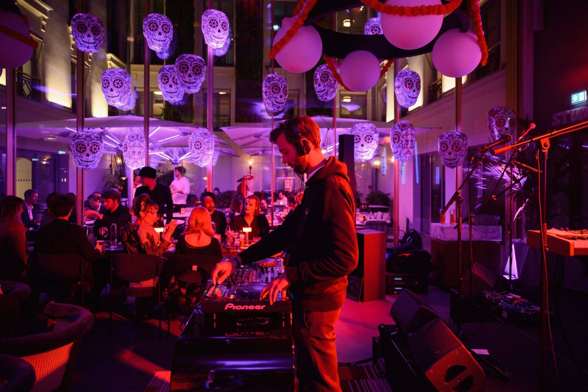  - Kimpton St Honoré Hotel Invites Film Noir: When Indie Rock Meets Parisian Luxury