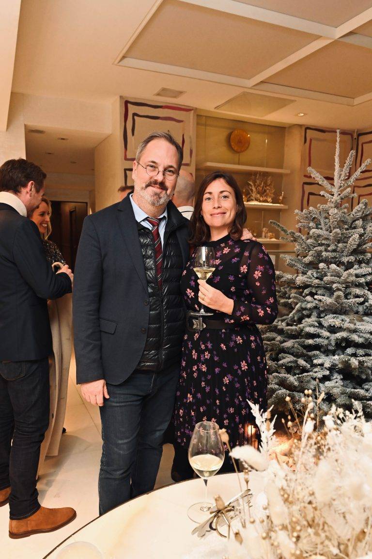  - La maison Guerlain fait danser Noël aux Champs Elysées