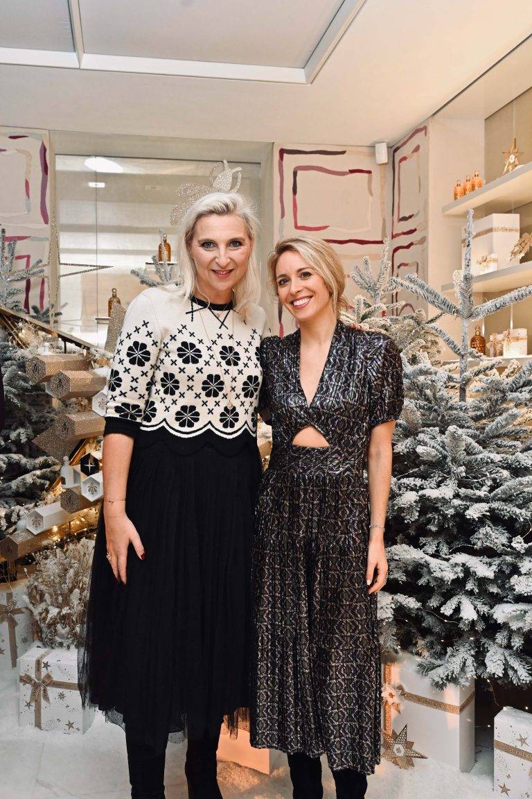  - La maison Guerlain fait danser Noël aux Champs Elysées