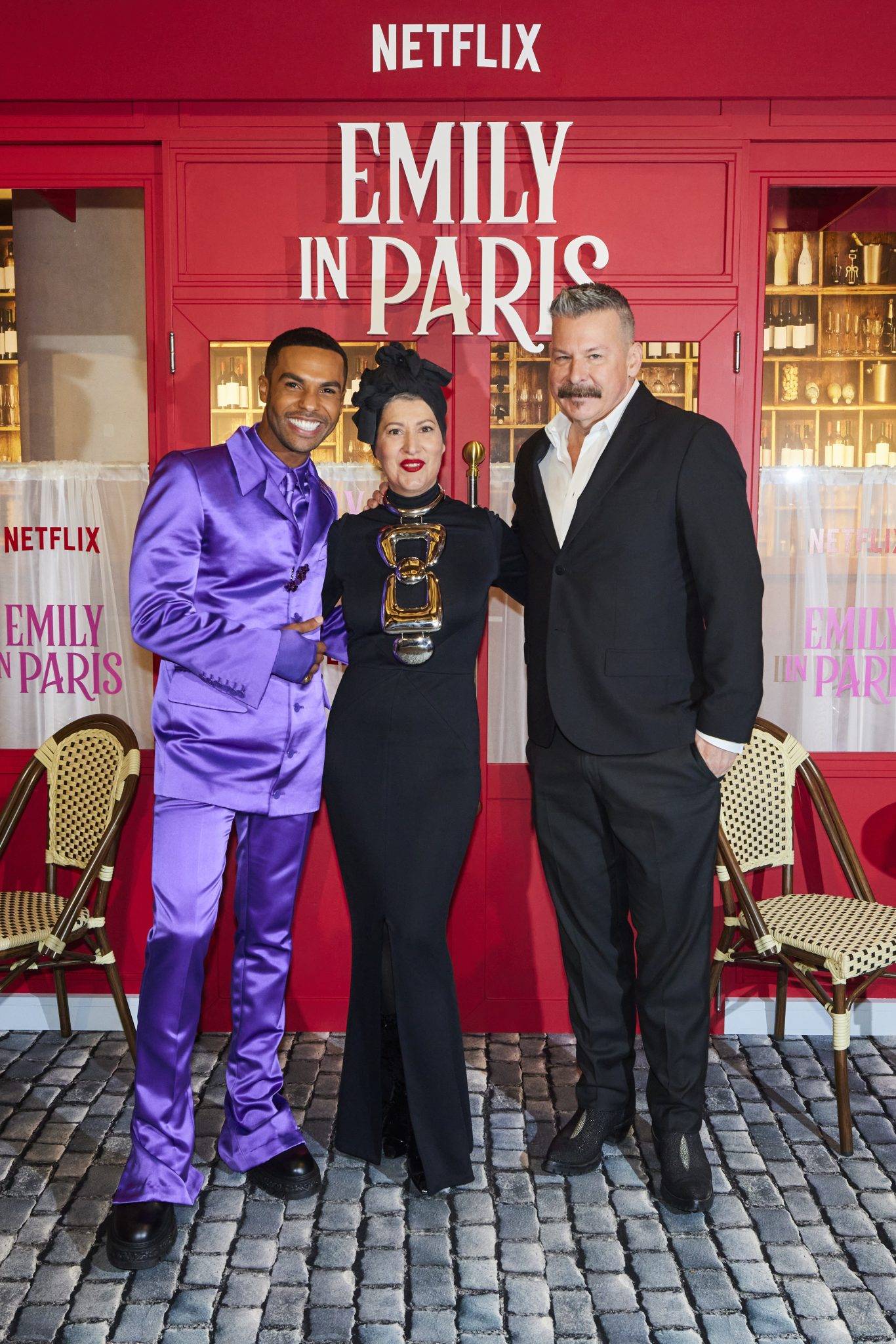  - Emily Is Back In Paris