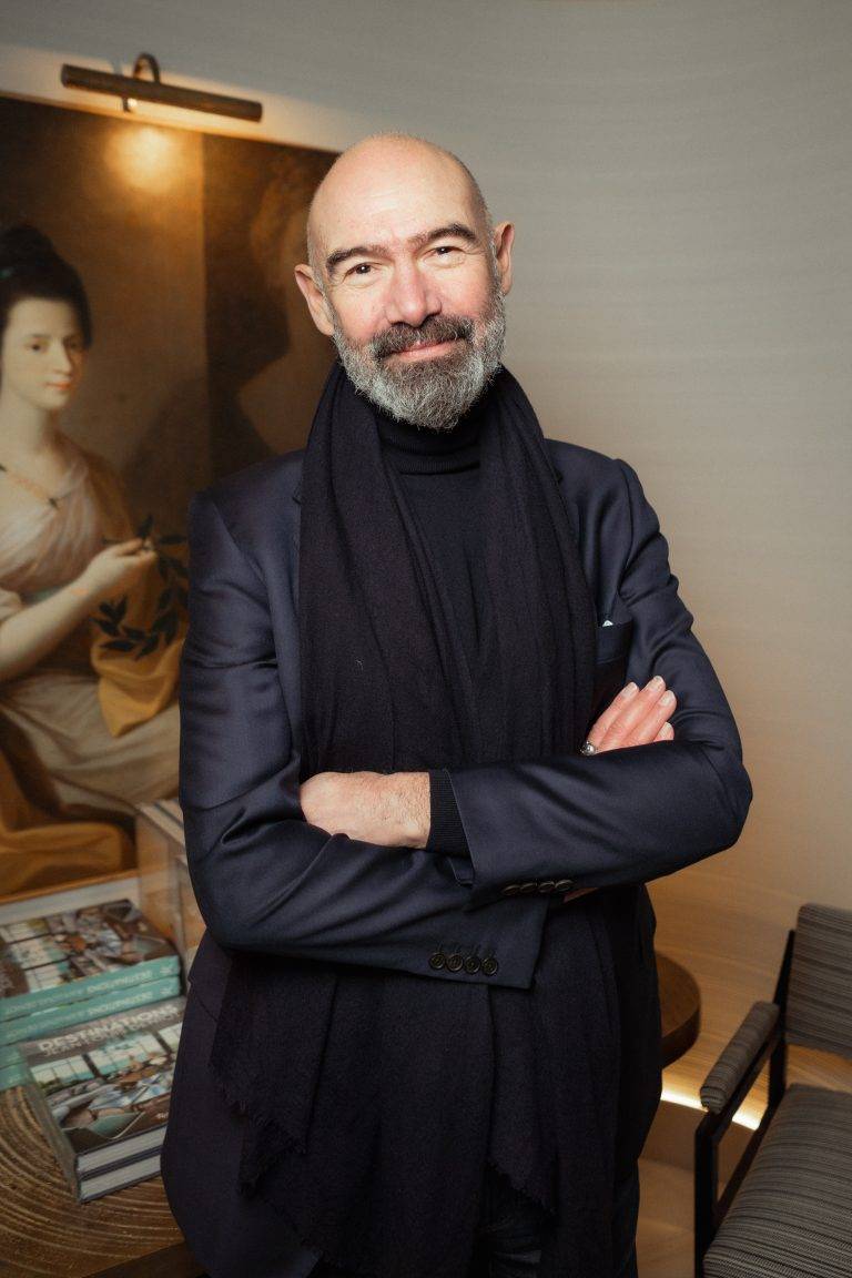  - Jean-Louis Deniot dédicace le dernier livre consacré à ses réalisations, « Destinations »