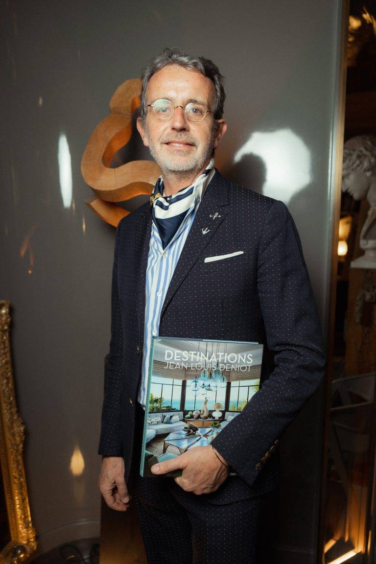  - Jean-Louis Deniot dédicace le dernier livre consacré à ses réalisations, « Destinations »