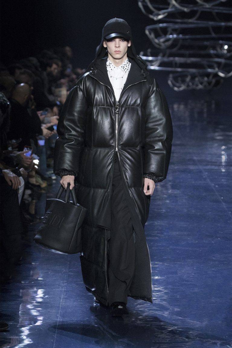 L’anima discotecara di Fendi va in scena nella fall-winter 23 uomo