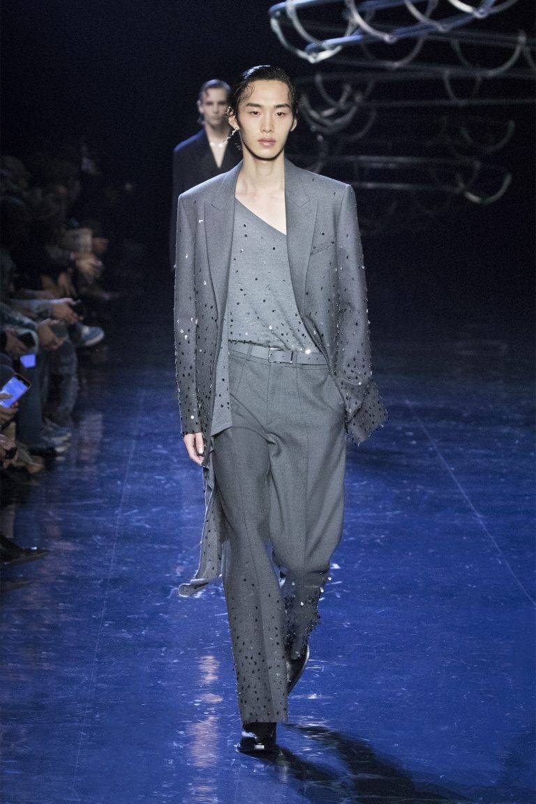 L’anima discotecara di Fendi va in scena nella fall-winter 23 uomo