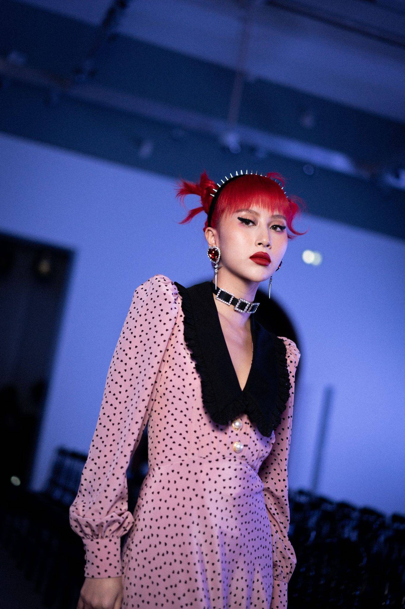  - Alessandra Rich repense les clichés du genres