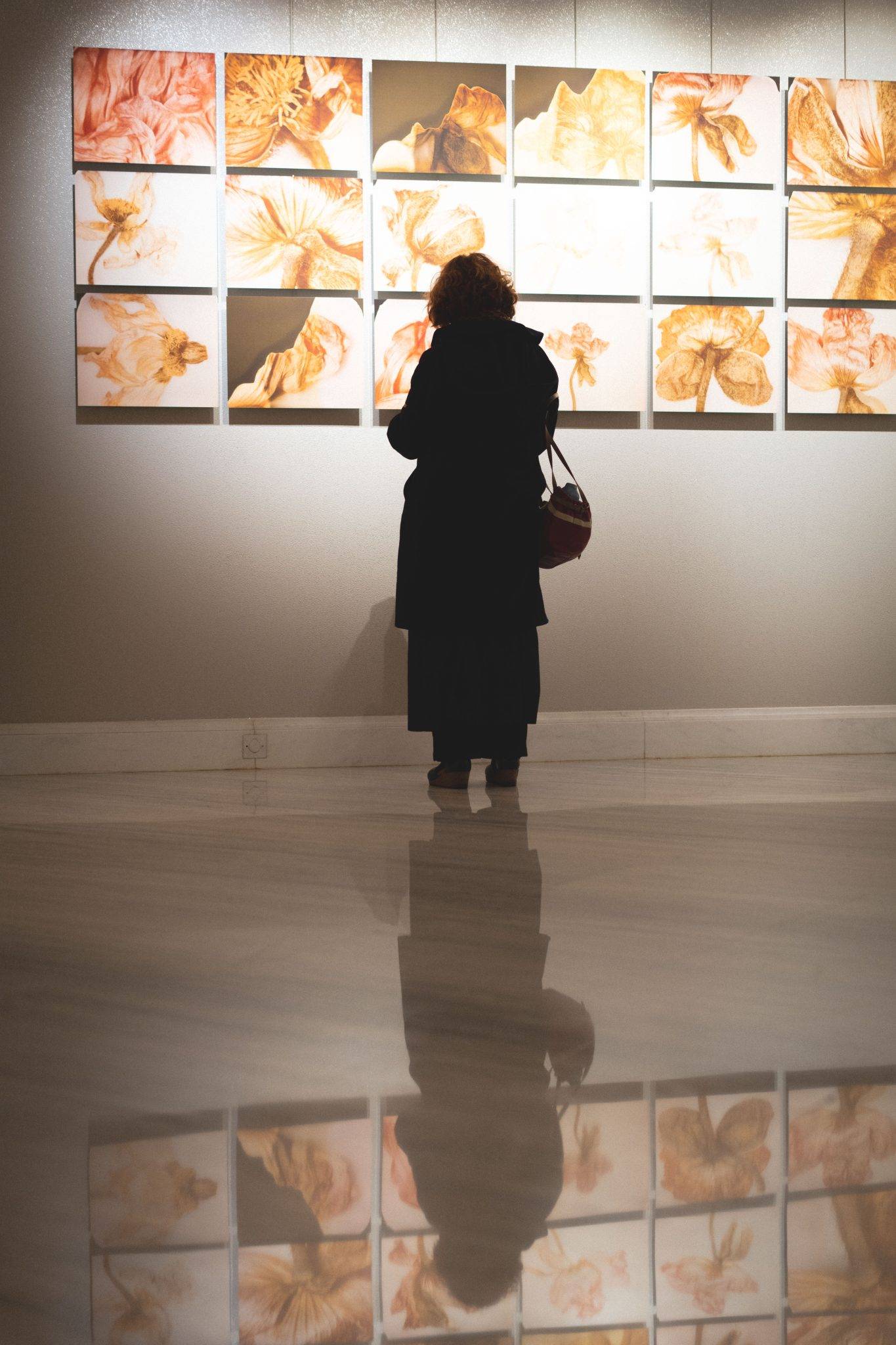  - 37.2 expose le sublime travail d’Inès Dieleman sur les fleurs