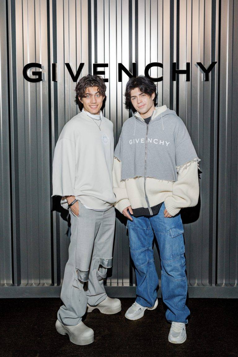  - Givenchy présente Gentleman Society