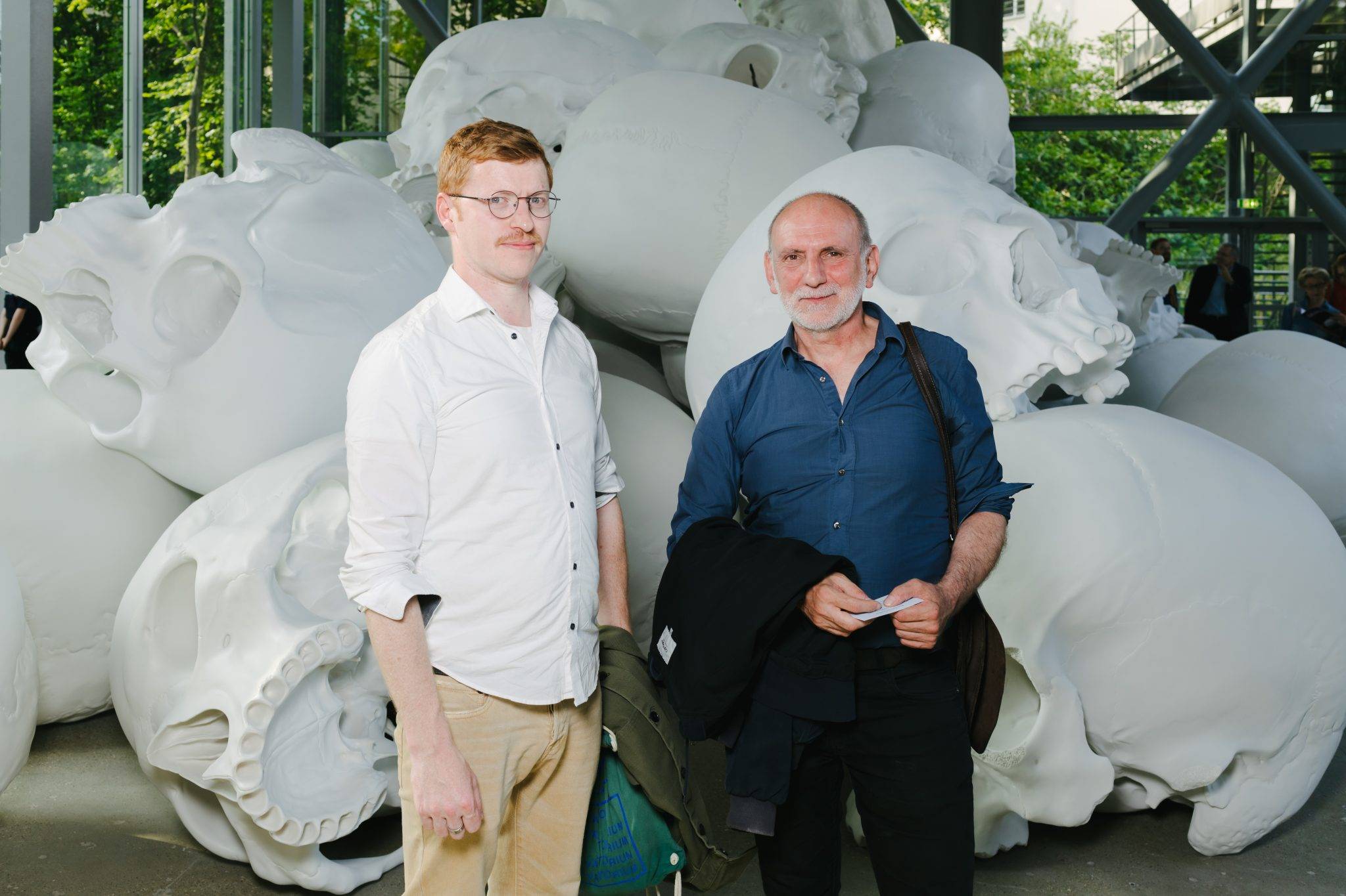  - L’oeuvre monumentale de Ron Mueck investit la Fondation Cartier