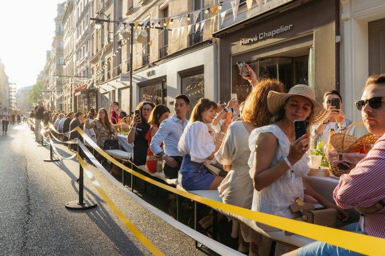 L’incroyable dîner du comité du Faubourg Saint Honoré en plein Paris