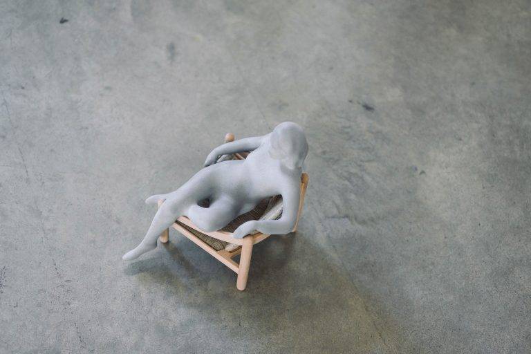 La galerie Perrotin dévoile les expositions d’Izumi Kato et Xavier Veilhan