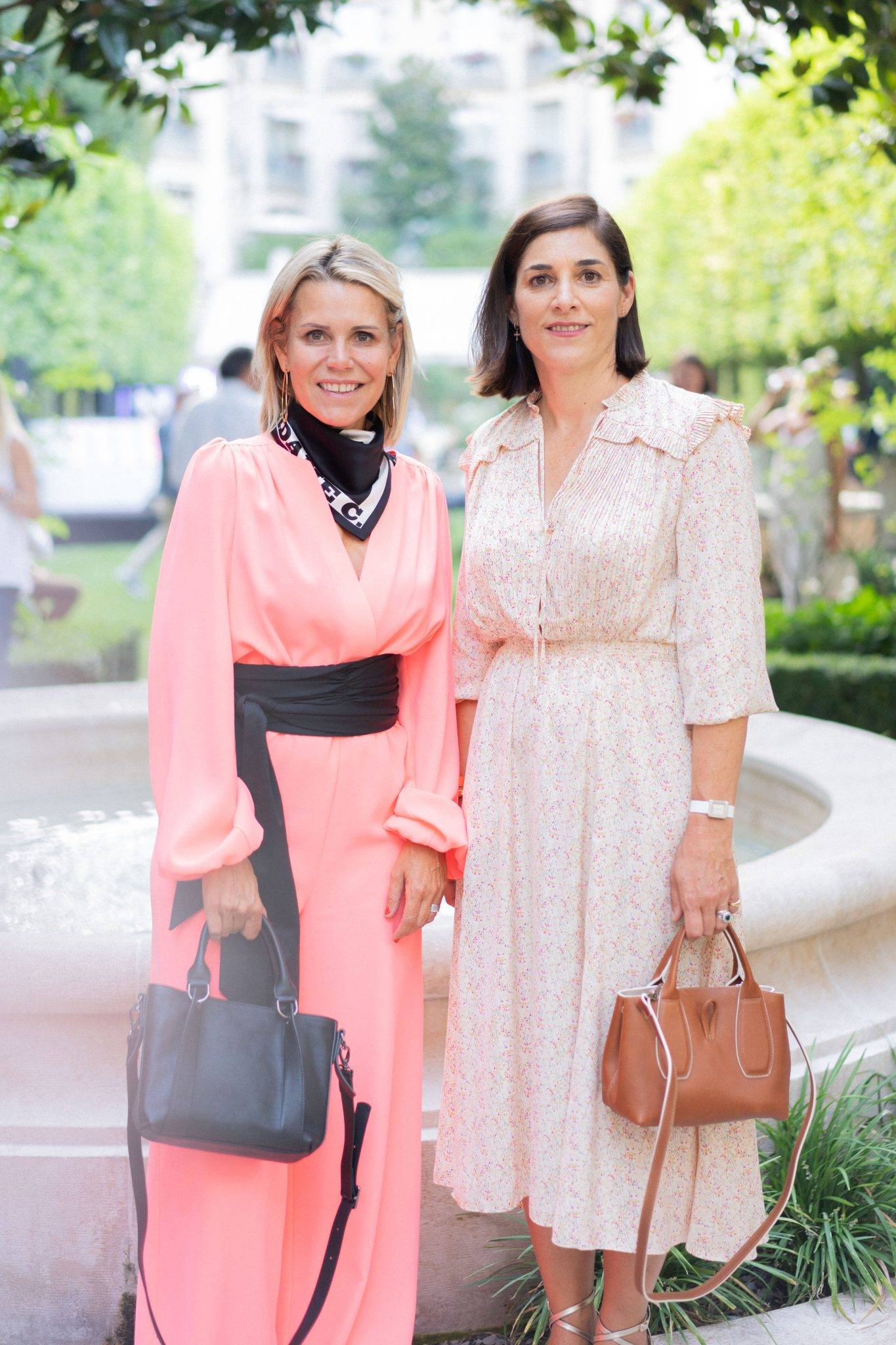  - Le spéciale mode du ELLE prend le frais dans les jardins du Ritz