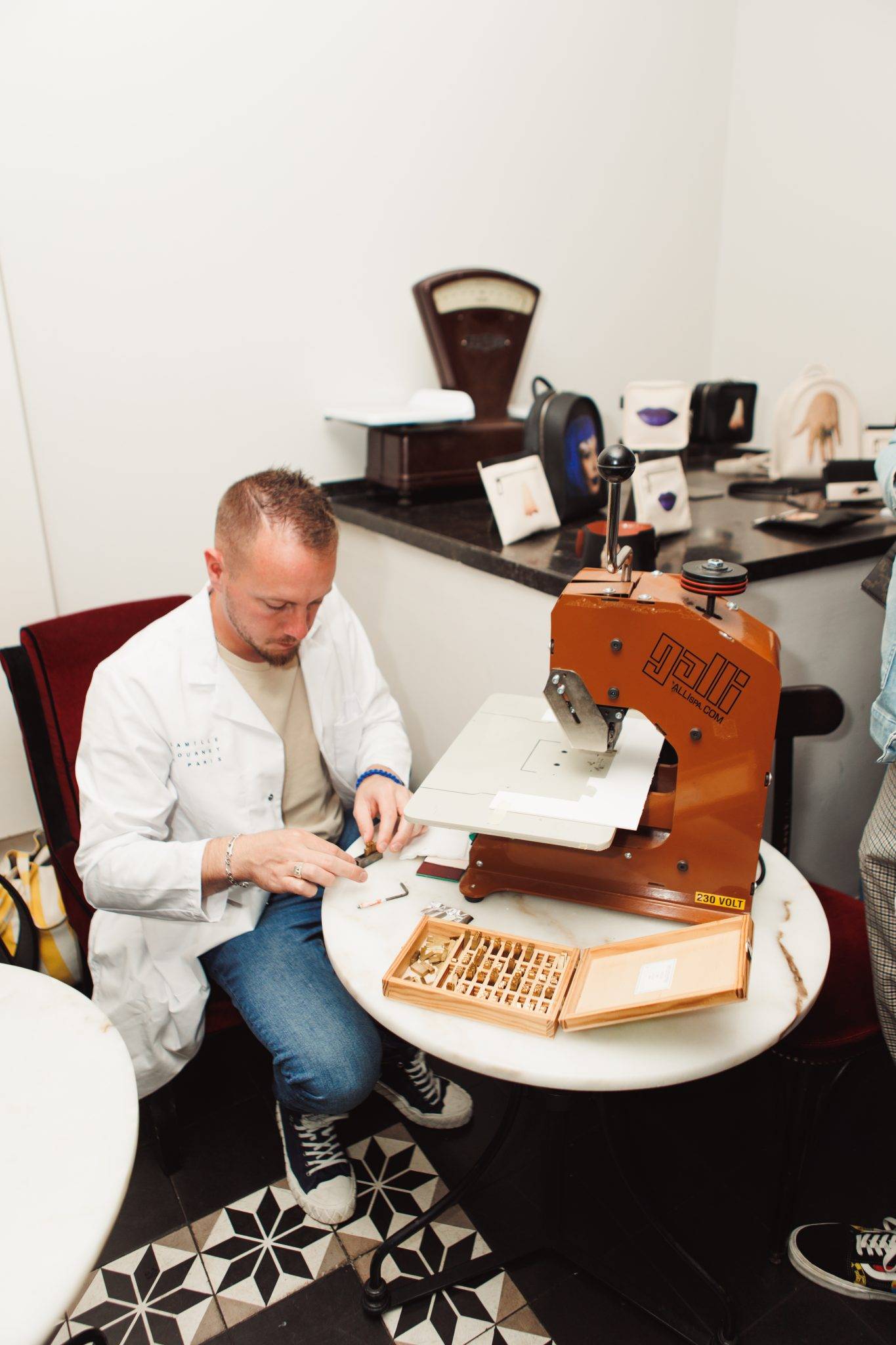  - Équinoxes #9: Camille Fournet invite ORLAN