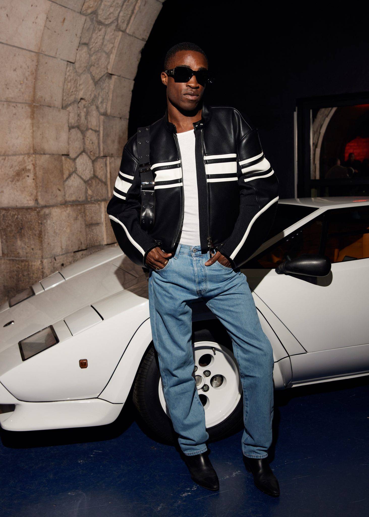  - Les bolides de Lamborghini embarquent la mode dans un défilé prodigieux