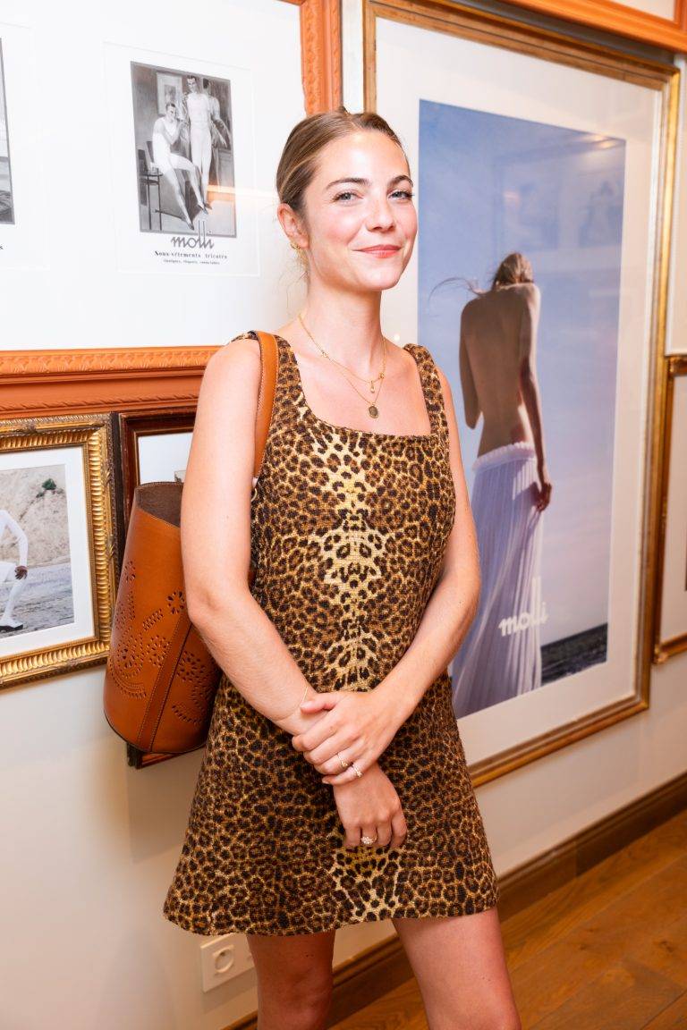  - La maille précieuse et enveloppante de Molli célébrée à Paris