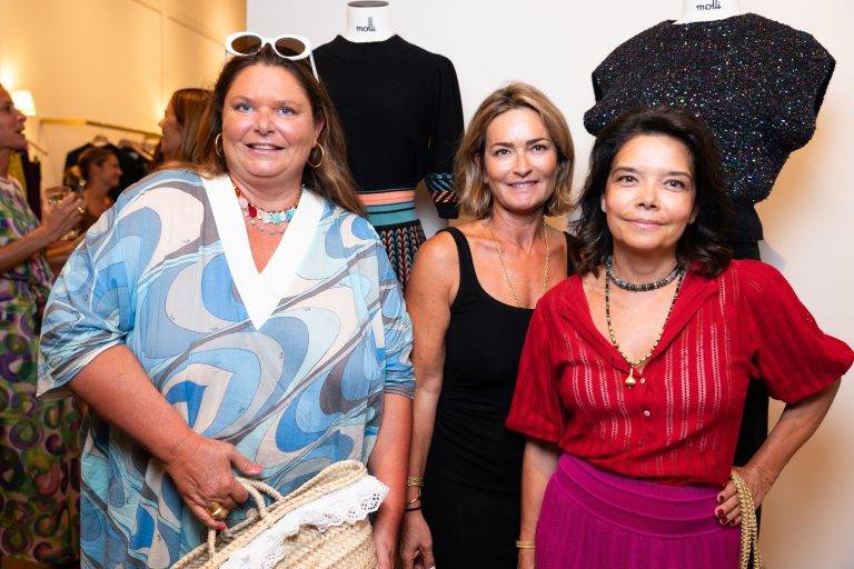  - La maille précieuse et enveloppante de Molli célébrée à Paris