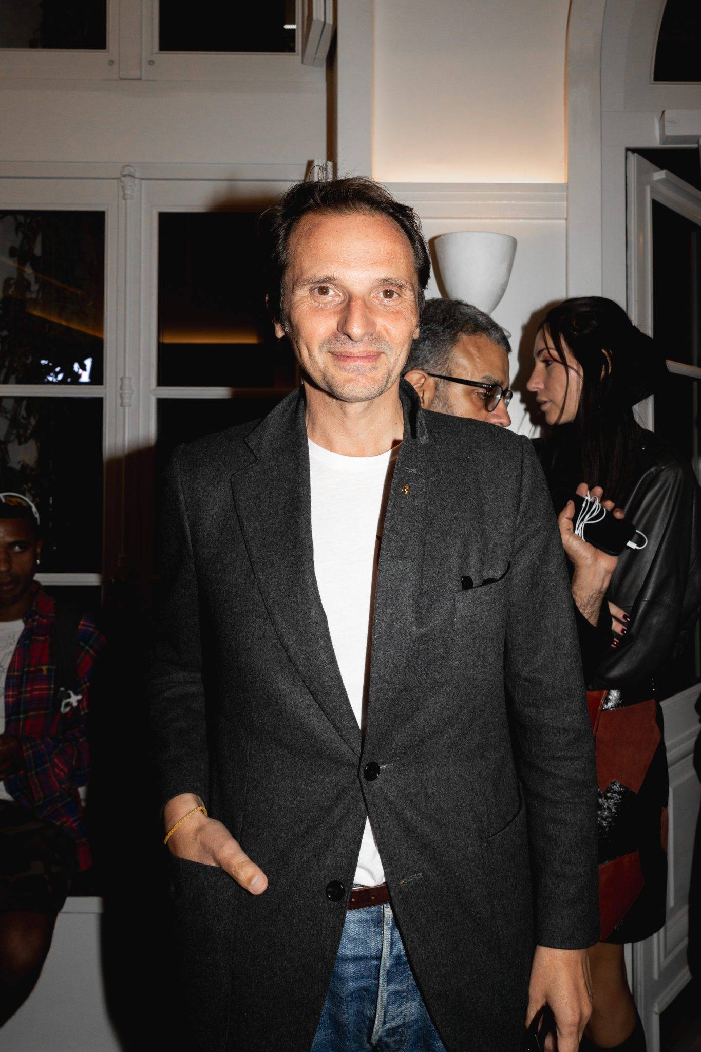  - Holiday fête son nouveau numero au Château Voltaire