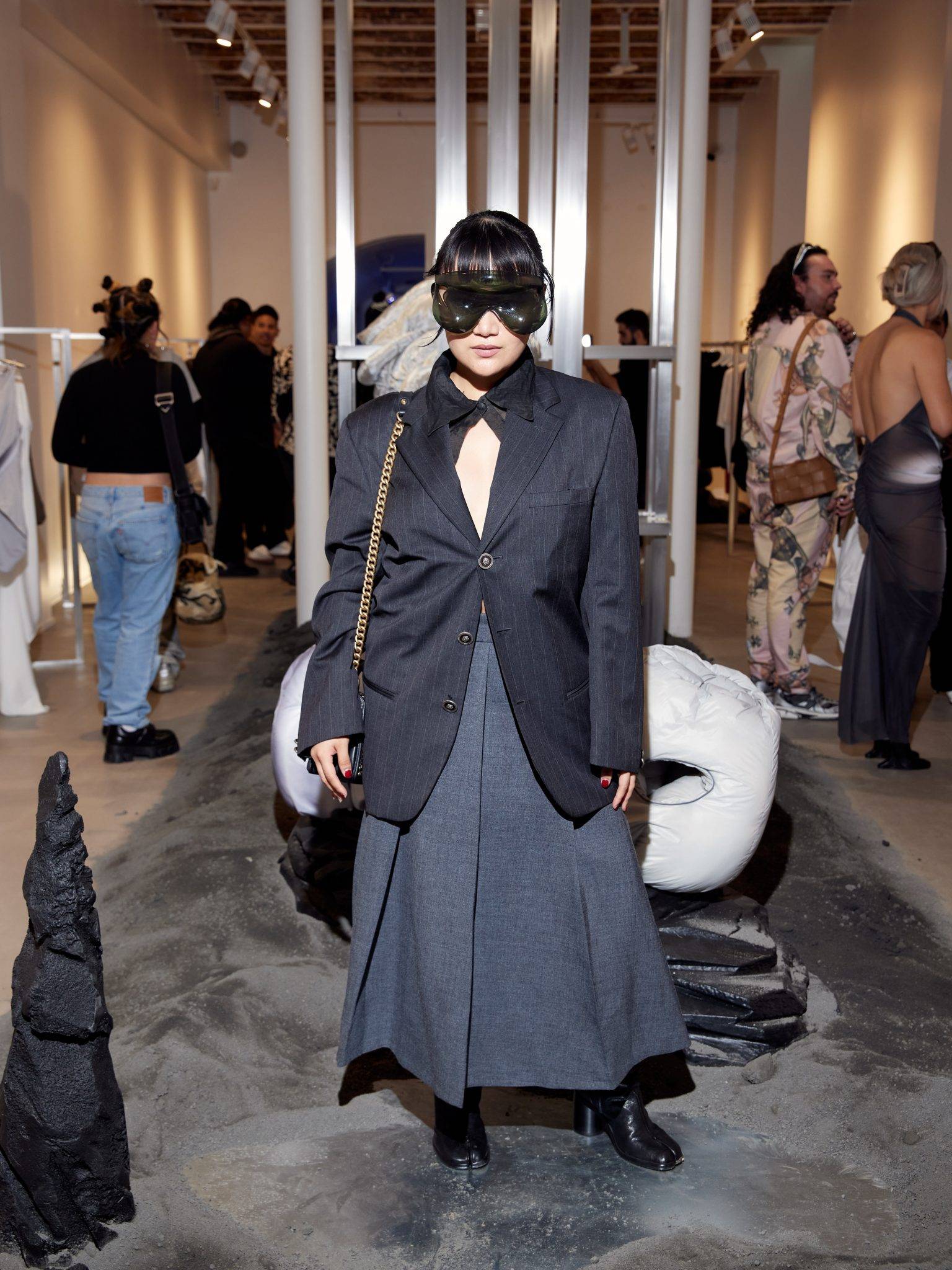  - Izzy Du débarque dans la capitale de la mode