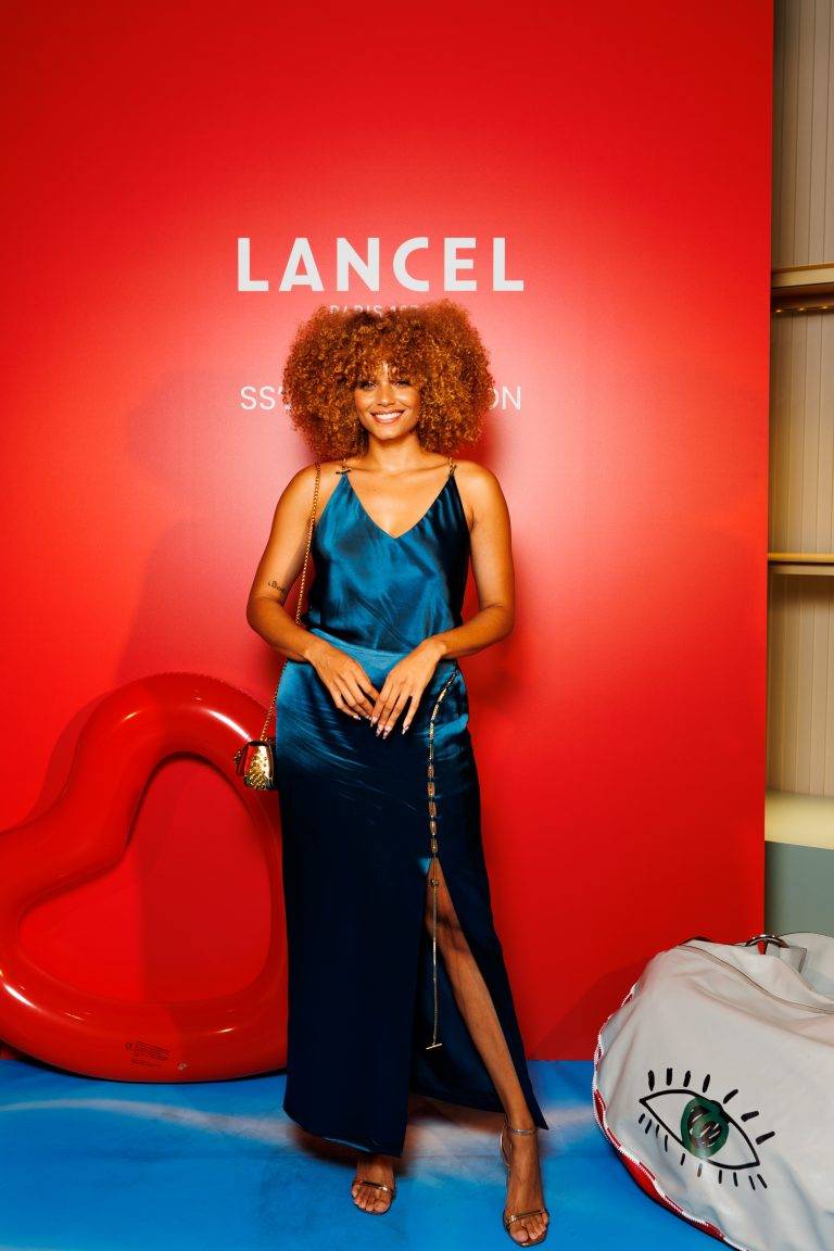  - LANCEL PARIS dévoile sa collection SS24 et la nouvelle campagne avec son égérie Lili Reinhart sublimée par Ellen Von Unwerth